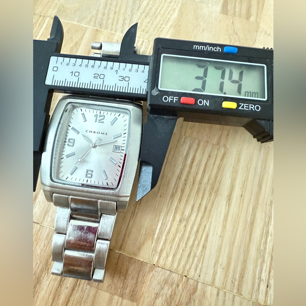 Chrome Men’s Silver Tone Watch New Battery — image 8 of 8